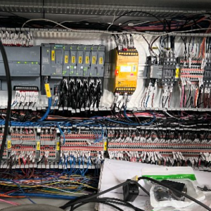 PLC���ж���ż��ͨѶ���ߣ�����ϵ��������ָܻ���������